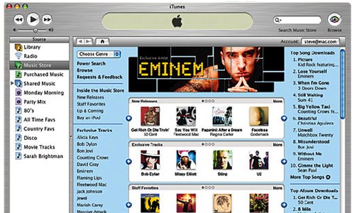iTunes Store pri jeho predstavení