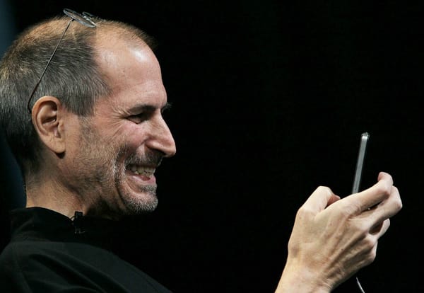 Zlaté časy za Steva Jobsa sú nenávratne preč. Aké problémy čakajú Apple?
