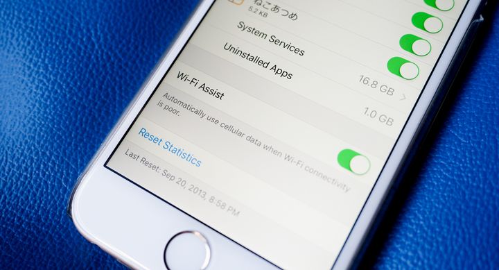 Užívatelia žalujú Apple kvôli funkcii Assistent WiFi v iOS 9