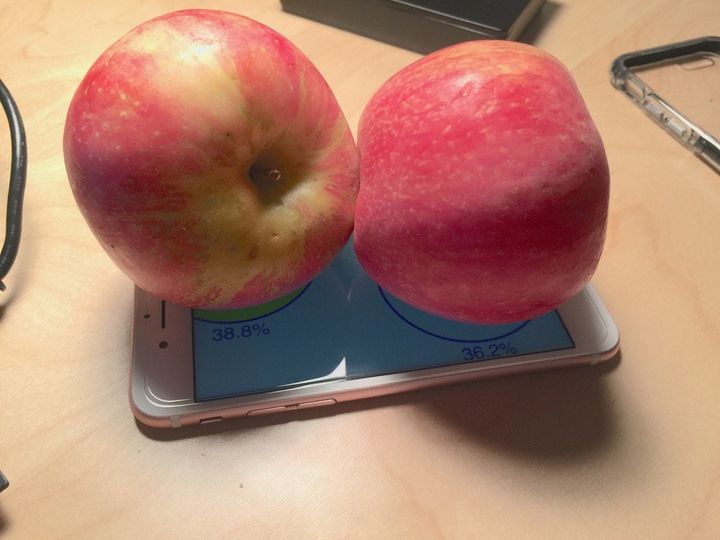 iPhone 6s sa dá vďaka 3D Touch použiť ako váha (+ návod)