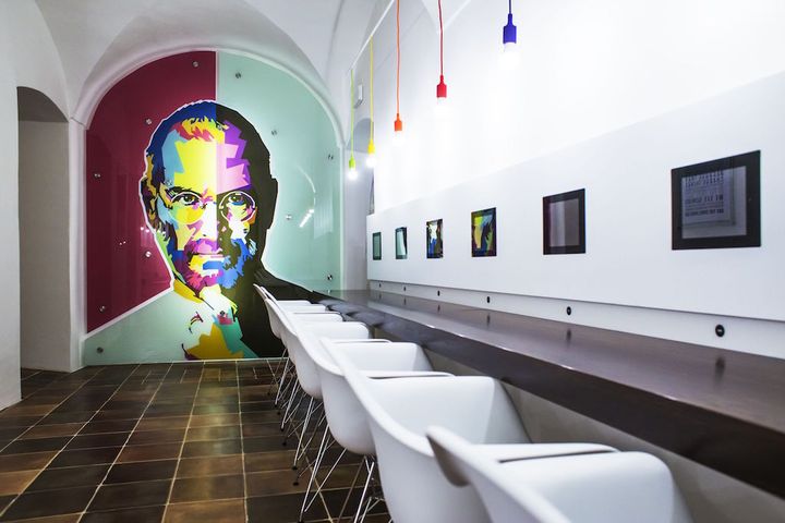Navštívili sme nové múzeum Apple v Prahe