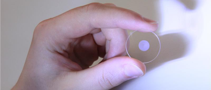 Táto malá minca dokáže uložiť 360 TB dát na 14 miliárd rokov