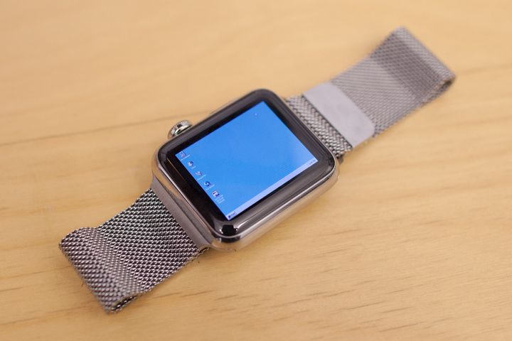 Vývojár spustil operačný systém Windows 95 na hodinkách Apple Watch