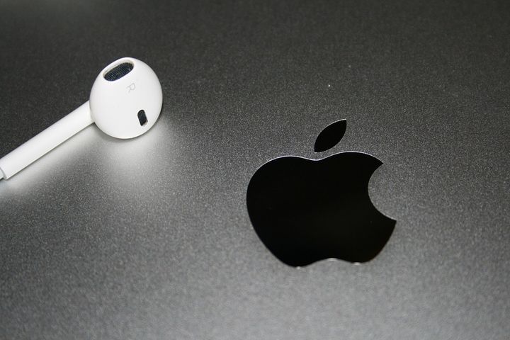 Dostaneme nakoniec Apple EarPods s Lightning konektorom?