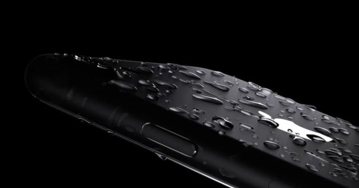 Vylepšená vodeodolnosť pre iPhone 8?
